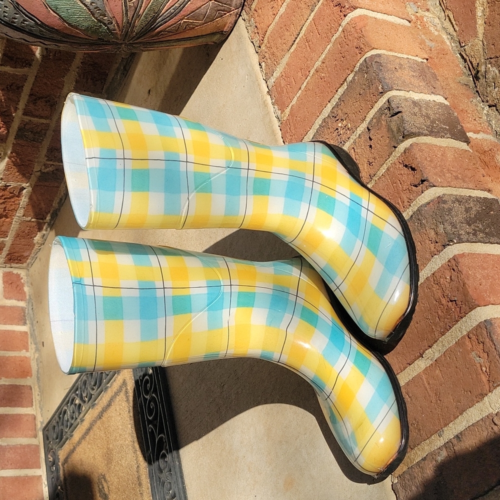 Rain boots